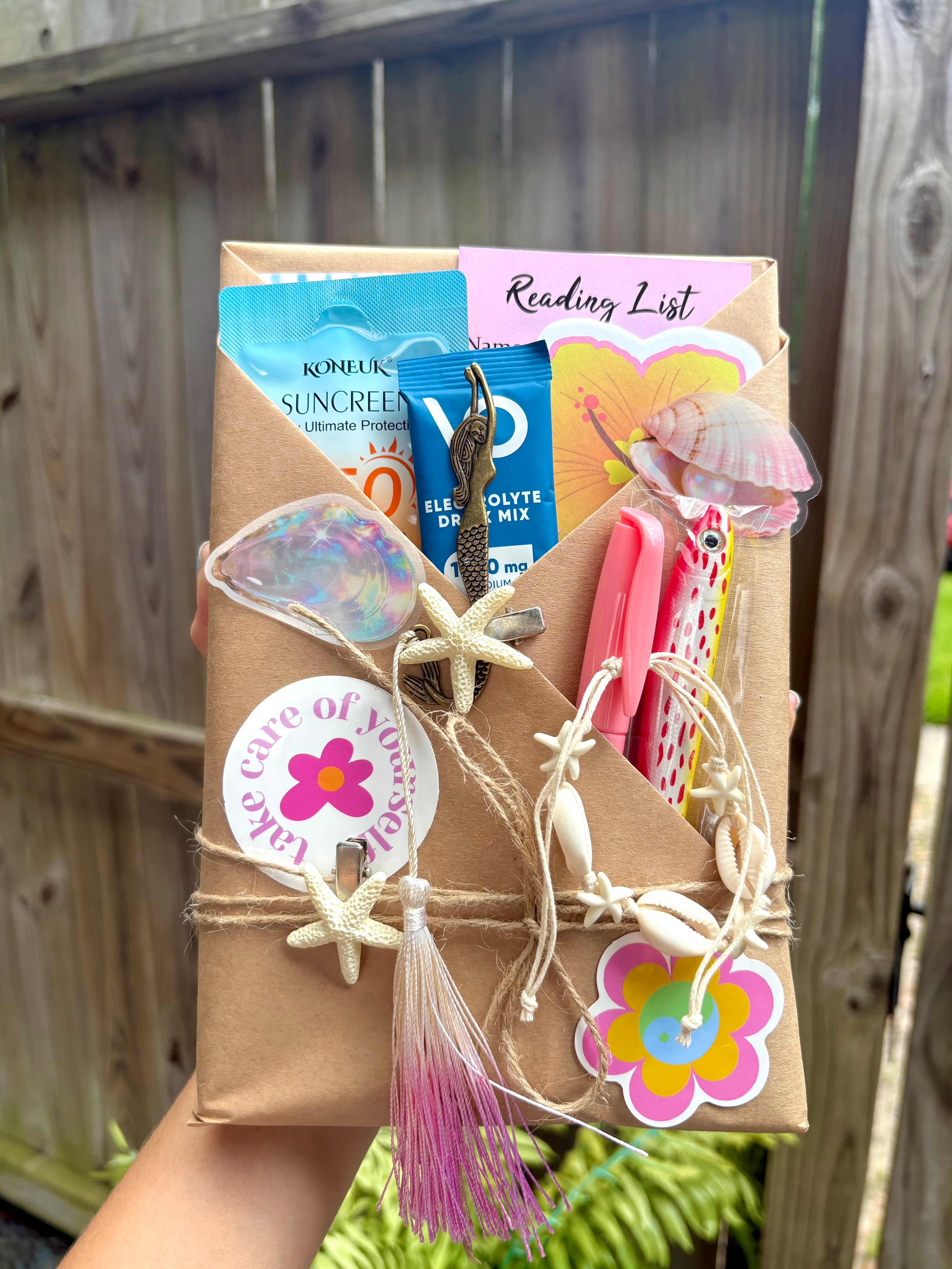 Blind Date with a Book | Lets go to the beach collection